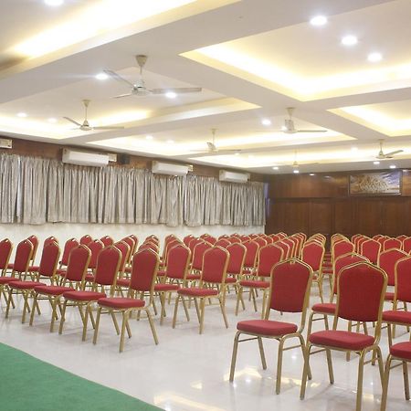 Hotel Chandra'S ヴィシャーカパトナム エクステリア 写真